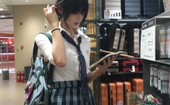 体育老师这里是学校不可以